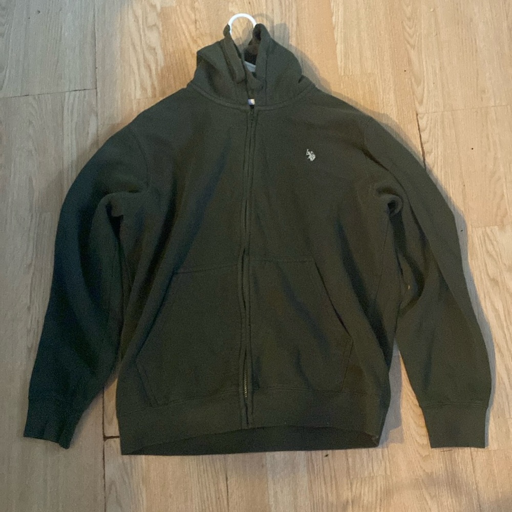 Polo Set size L basically new. To large for me I wear a medium